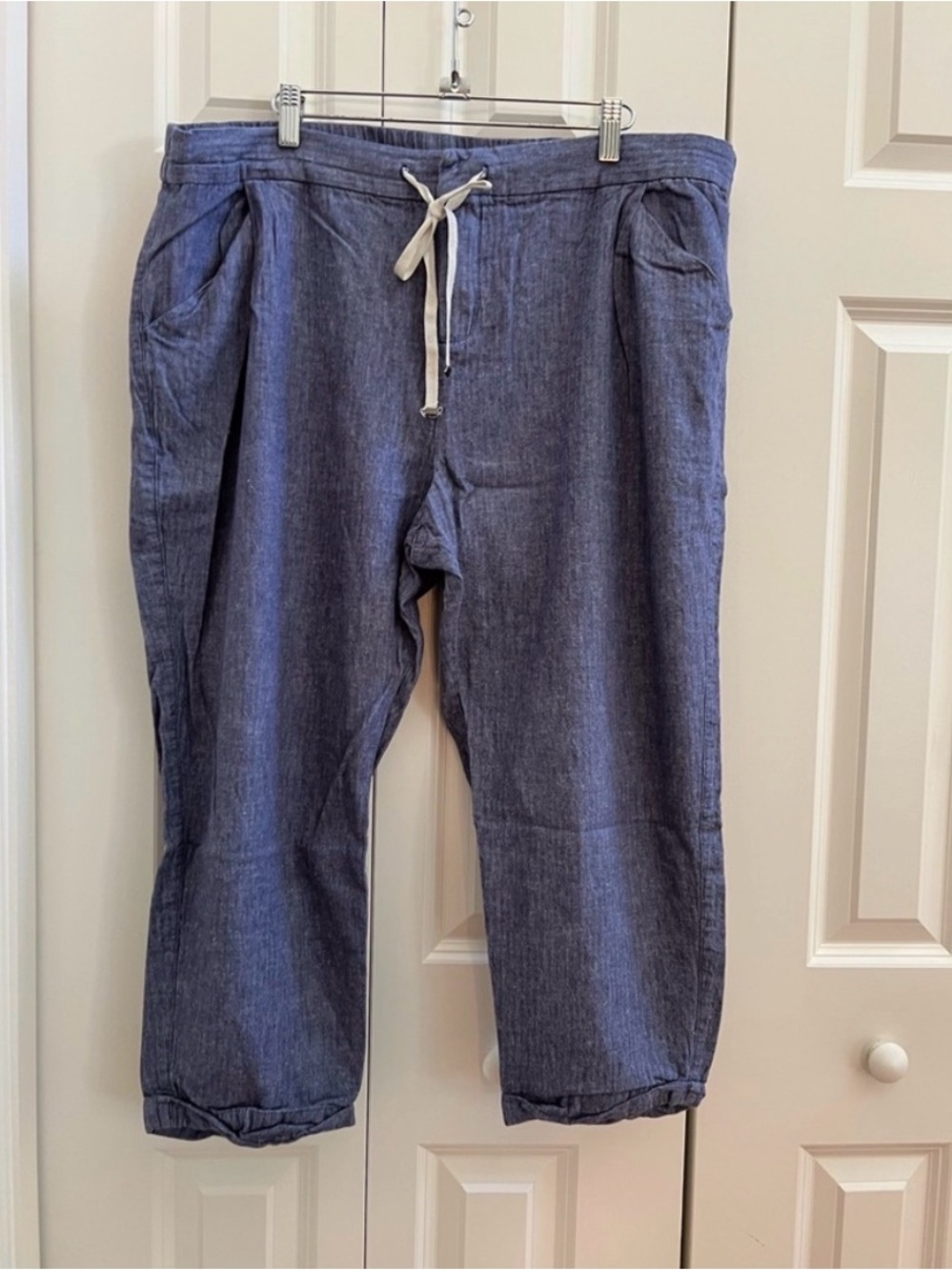 Old Navy Blue Cropped Drawstring pants